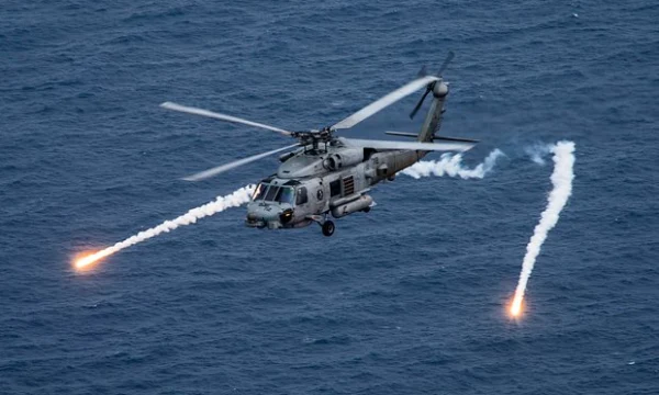 Напряженность в Желтом море: китайский военный самолет обвиняется в опасном сближении и обстреле с австралийским вертолетом