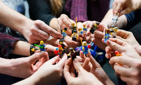 Rubrick: новый отечественный аналог Lego с медийными персонажами на рынке конструкторов!