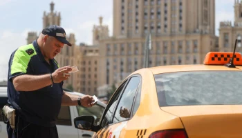 РСА предложил ввести однодневные полисы ОСГОП для самозанятых таксистов