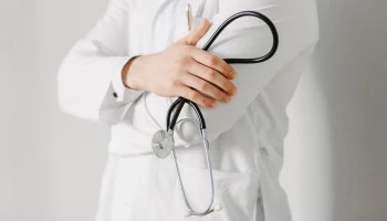 Рынок труда: медицина и строительство стали самыми дефицитными отраслями