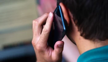 Новая схема мошенничества: вирус-троян и звонки лжесотрудников банков атакуют россиян