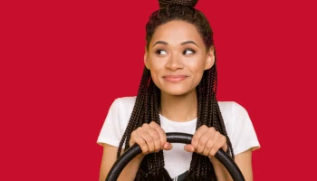 Нарушители ПДД и неопытные водители возглавили рейтинг главных раздражителей на дорогах России