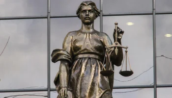 ВС РФ: противоречия в договоре страхования трактуются в пользу клиента