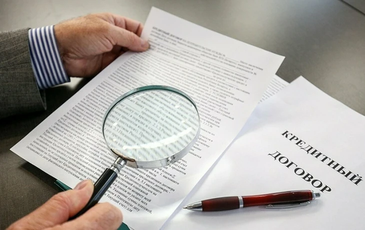 Банки в одностороннем порядке меняют условия кредитов: что делать заемщикам