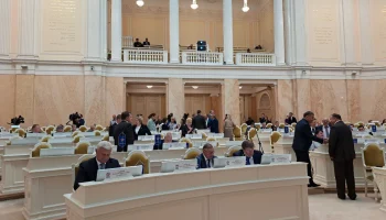 Депутаты Петербурга получат ДМС за счет городского бюджета