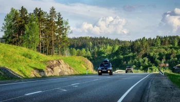 Дать порулить другу в дальней дороге: как всё сделать по закону и не разориться на страховке