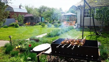 Треть россиян отказывается от майских поездок ради летнего отпуска