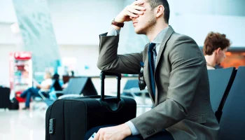 Страхование от задержки авиарейсов из-за атак беспилотников: как получить компенсацию