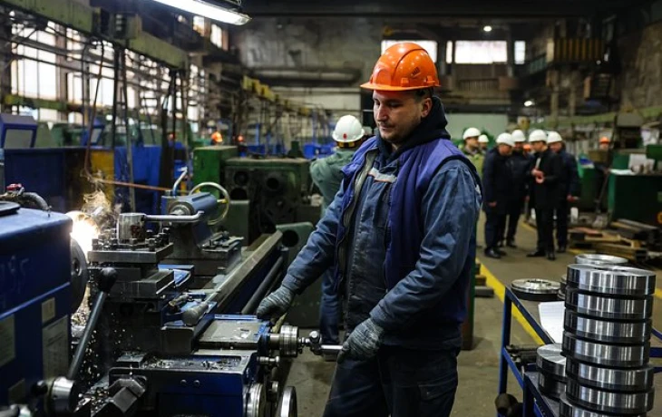 Эксперты назвали профессии с устойчивым спросом на рынке труда в 2026 году