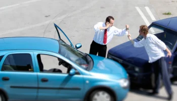 Кассация разъяснила порядок страховых выплат при сочетании разных видов ущерба в ДТП