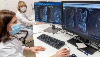 ​Глава ФОМС анонсировал расширение применения ИИ в диагностике