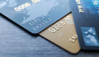 Банки РФ сокращают лимиты по кредитным картам из-за регуляторных требований