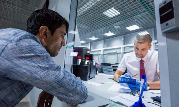Въезд по полису: в РФ ужесточат правила медстрахования для иностранцев