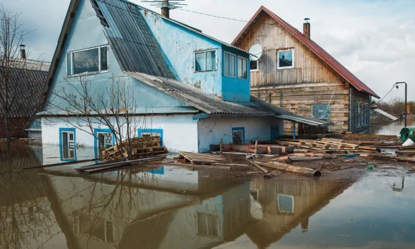 Власти пообещали полное возмещение стоимости домов, разрушенных паводком, для жителей Оренбуржья