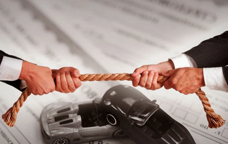 ВС РФ разъяснил права водителей при выборе между ОСАГО и каско