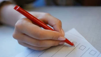 Штрафы за навязывание услуг выросли до миллиона рублей