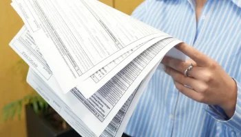 Страховщики требуют компенсации с родственников погибших под колесами поездов