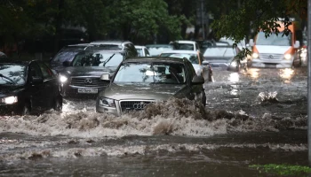 В Госдуме предложили платить по ОСАГО за затопленные машины