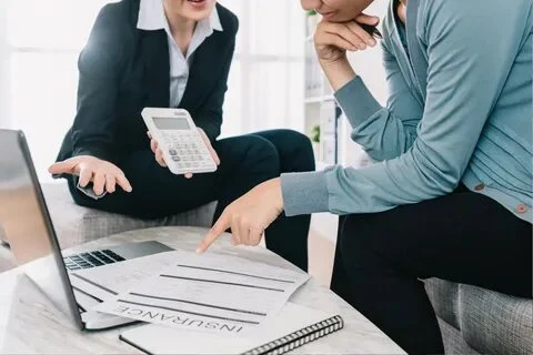 Новый закон: страховыми агентами в России смогут быть только ИП и юрлица