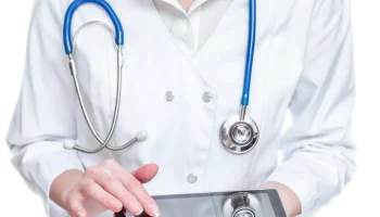 Россияне предпочитают врача с ИИ-помощником для лечения