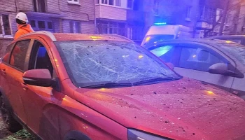 Страховые компании готовы выплатить компенсации за поврежденные беспилотником автомобили на Пискаревском через &quot;акт доброй воли&quot;