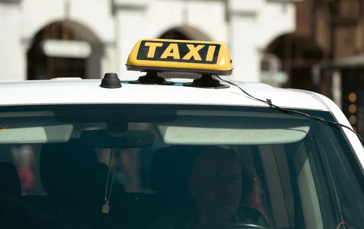 ​Самозанятые водители предложили выделить райдхейлинг в отдельную услуг