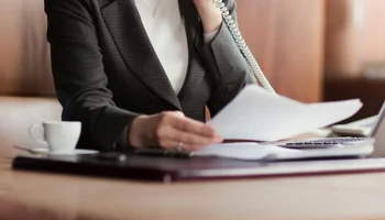 Доля женщин-руководителей превысила 50% в 11 отраслях экономики