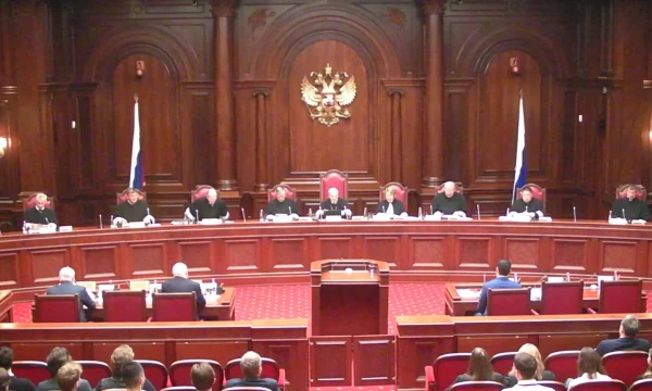 КС РФ оценит законность взносов в службу финансового омбудсмена
