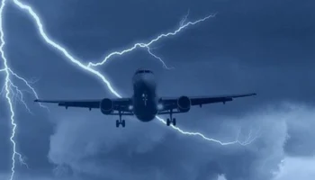 Молния повредила бизнес-джет: СберСтрахование выплатила 21 млн рублей за ремонт самолёта