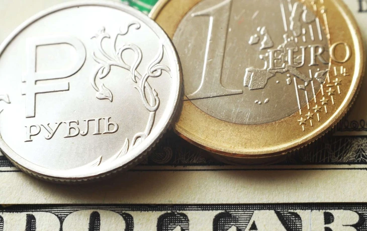 Ожидаемым снижением ставок в еврозоне: причины падения курса евро к рублю
