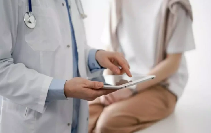 СберСтрахование зафиксировало пик обращений к врачам по ДМС осенью