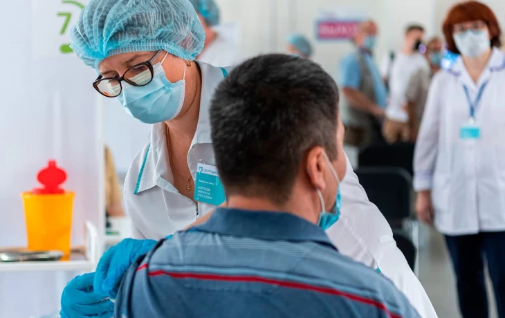 Данные о лечении иностранцев без полиса предложили передавать в МВД