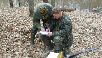 Обеспечение безопасности охотничьих инспекторов: Петербург принял важный законопроект о страховании
