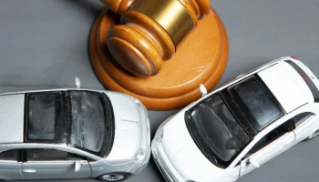 ​Депутаты предложили обязать страховщиков взыскивать выплаты с виновников ДТП