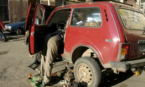 Гаражный сервис, аналоги и свои руки: как выживают российские автовладельцы Гаражный сервис, аналоги и свои руки: как выживают российские автовладельцы