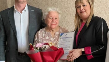 90-летний страховой агент с военным прошлым создает мемуары