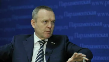 Депутаты Госдумы предложили сохранить за водителями выбор формы компенсации по ОСАГО