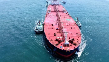 Страховые премии судов в Ормузском проливе выросли на 60%