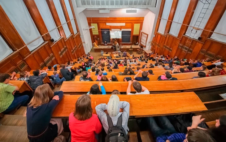 ​В России готовят страховку для оплаты обучения в вузе и целевых мест