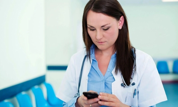 ФОМС запустил официальный канал в мессенджере Max для информирования граждан