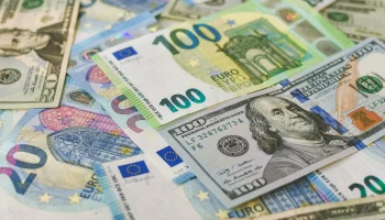 Рубль укрепился до трехмесячного максимума на фоне высокого предложения валюты