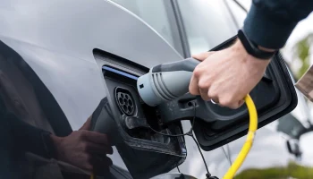 Китайская страховая платформа для электромобилей охватила 114 000 авто за месяц работы