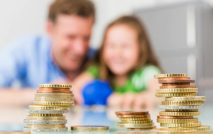 ​Родители оценили нормальный уровень дохода подрабатывающих детей