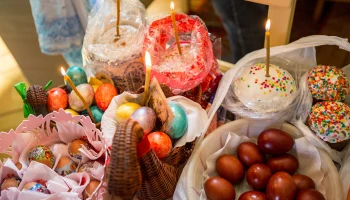 Диетологи рассказали, как правильно завершить пост и подготовиться к Пасхе