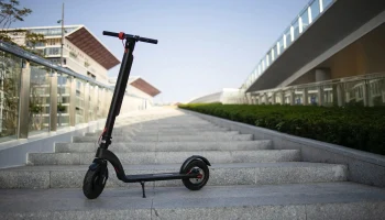 Банку России предложили создать аналог ОСАГО для электросамокатов