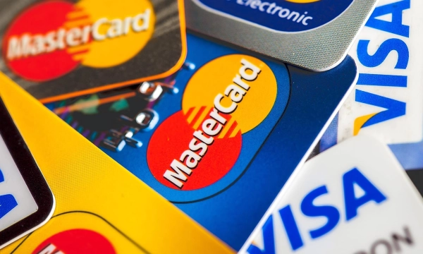 Оплата за рубежом: Какая карта спасет россиянина в 2025 году? Оплата за рубежом: Какая карта спасет россиянина в 2025 году?