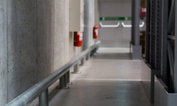 Директор не купил страховку: придется ли платить за сгоревший склад из своего кармана