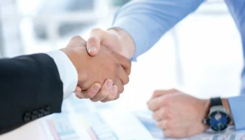 Резервы страховщиков жизни превысили пенсионные резервы НПФ: рост рынка страхования жизни в России