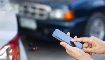 В крупных городах РФ вырос спрос на онлайн-ОСАГО при снижении цен