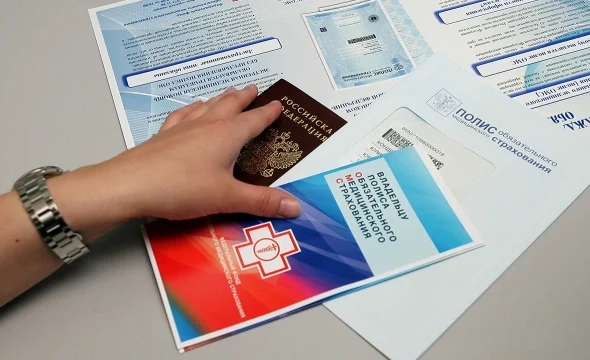 В Совфеде предложили обязать неработающих платить 45 тыс. руб. на ОМС